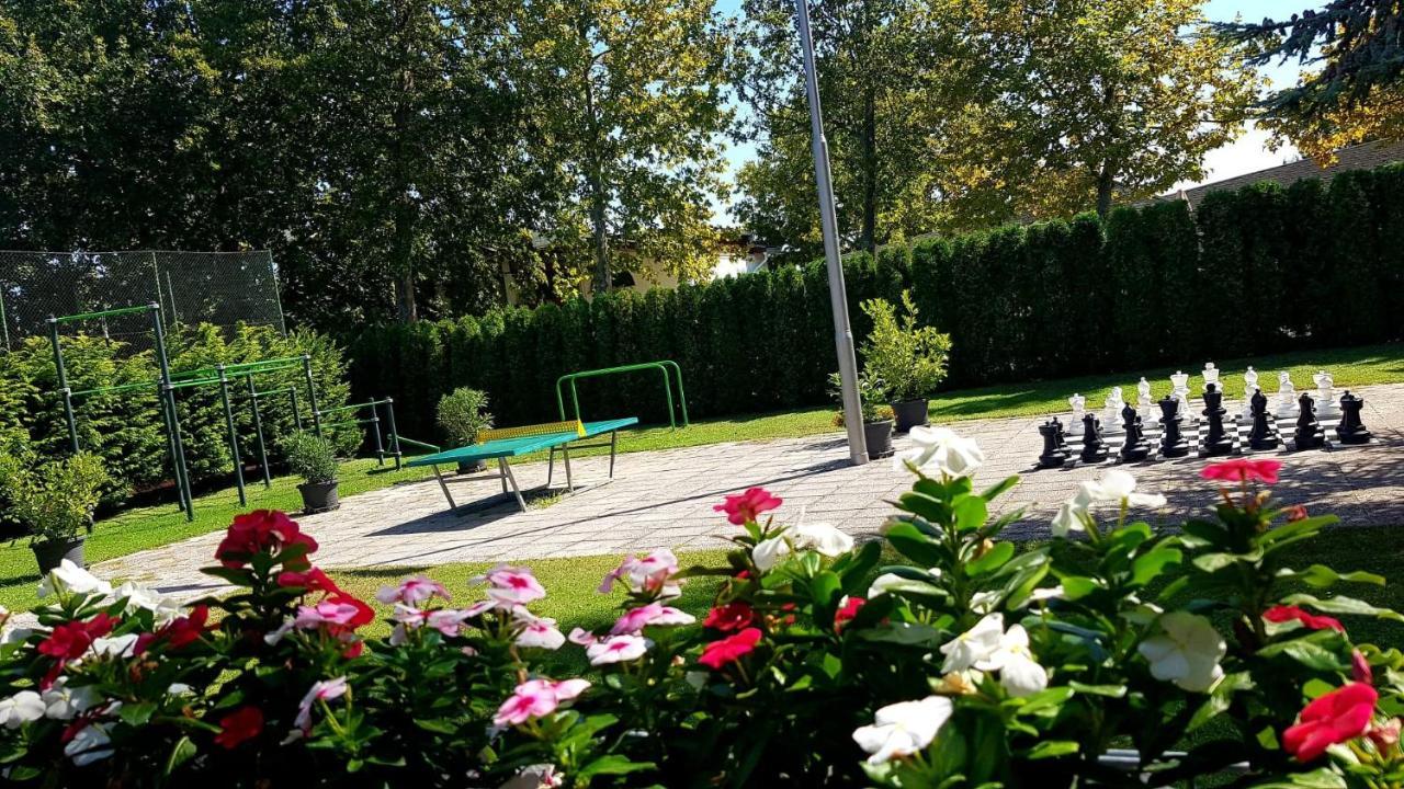 Hotel Csopak Resort & Lake מראה חיצוני תמונה