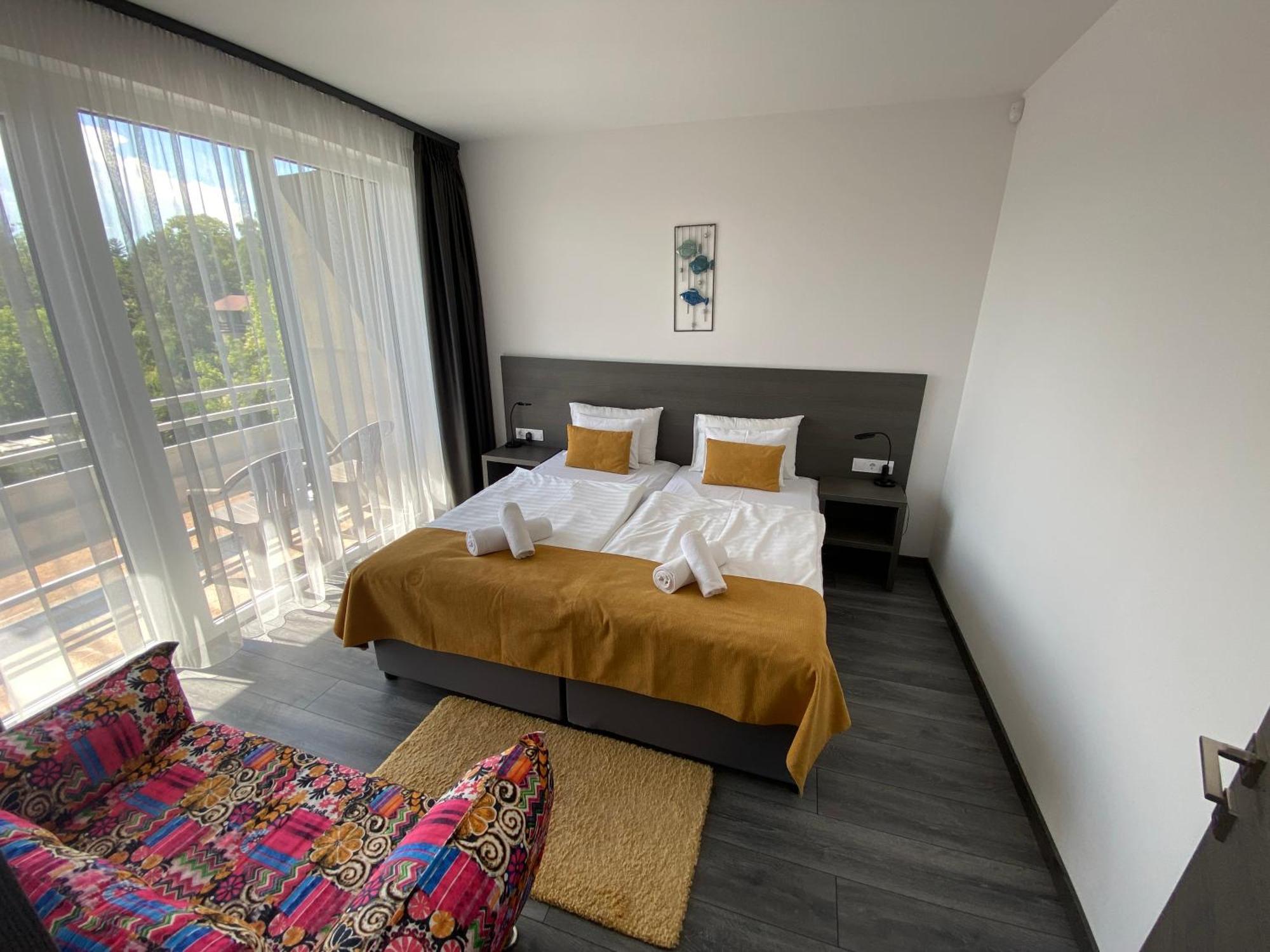 Hotel Csopak Resort & Lake מראה חיצוני תמונה