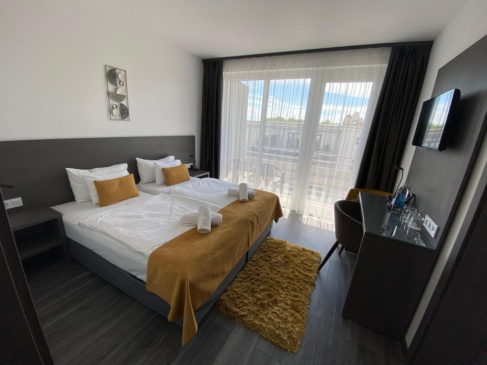 Hotel Csopak Resort & Lake מראה חיצוני תמונה
